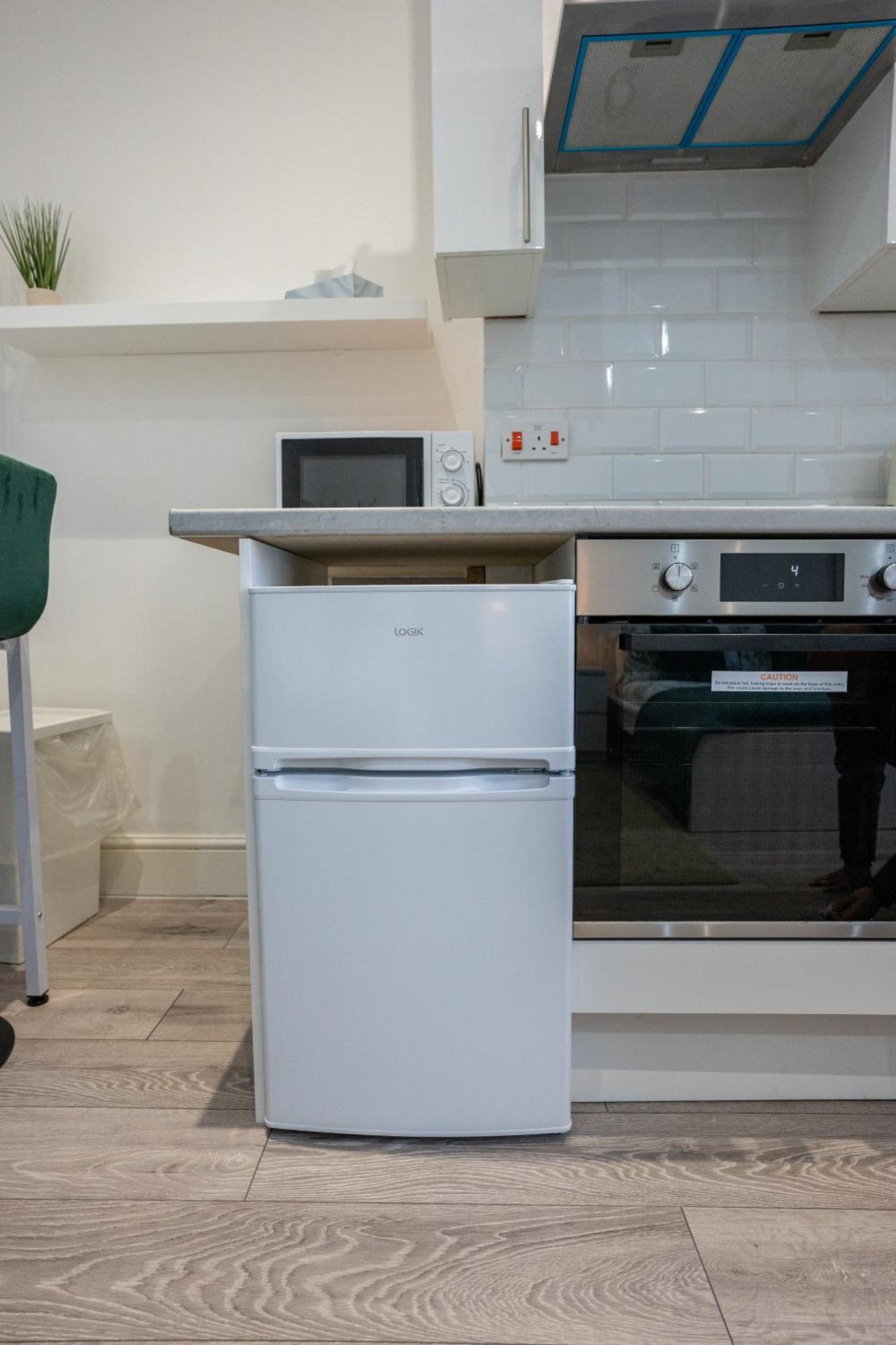 Beautiful Studio Flat In Hackney Next To Overground Station London Exteriör bild