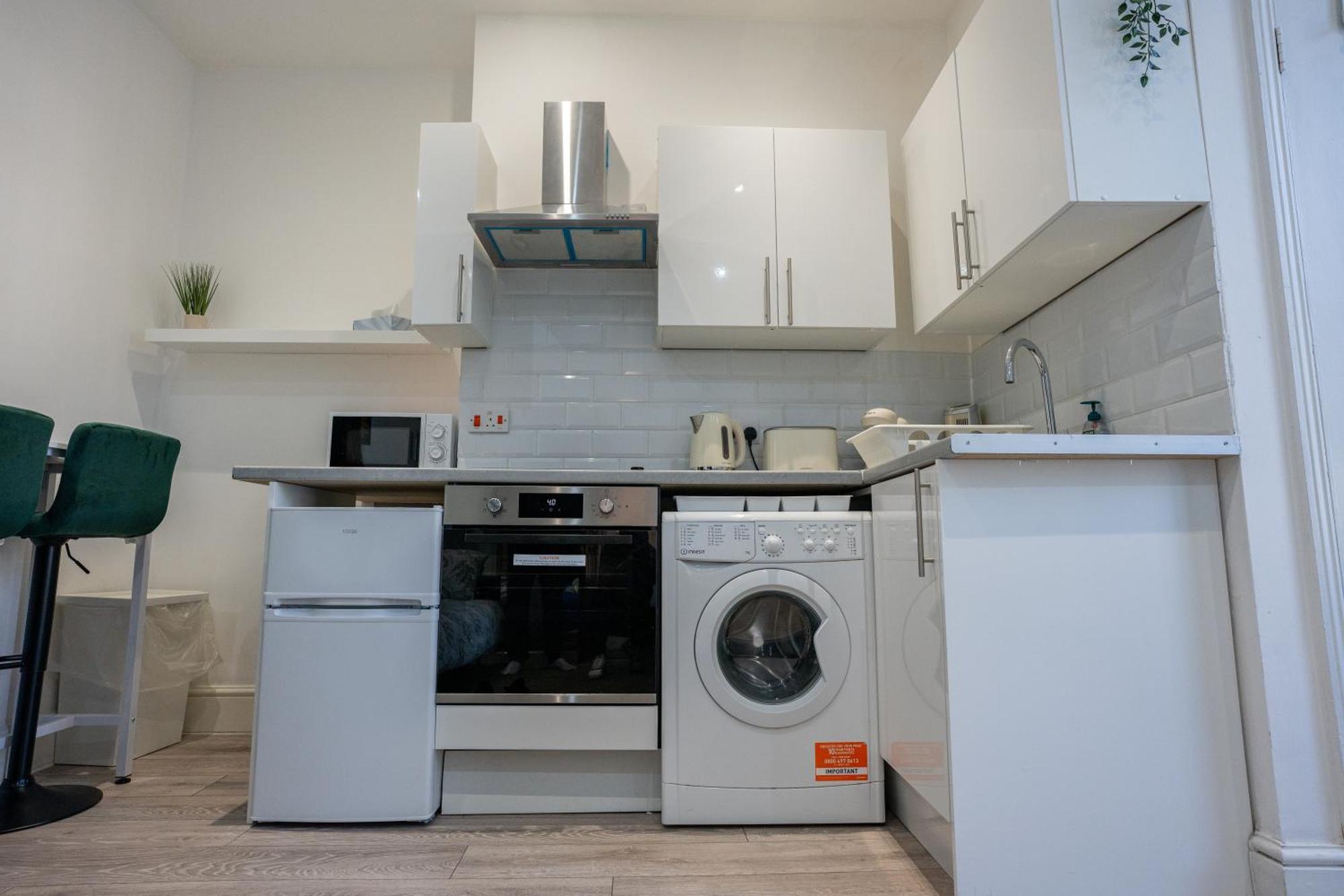 Beautiful Studio Flat In Hackney Next To Overground Station London Exteriör bild