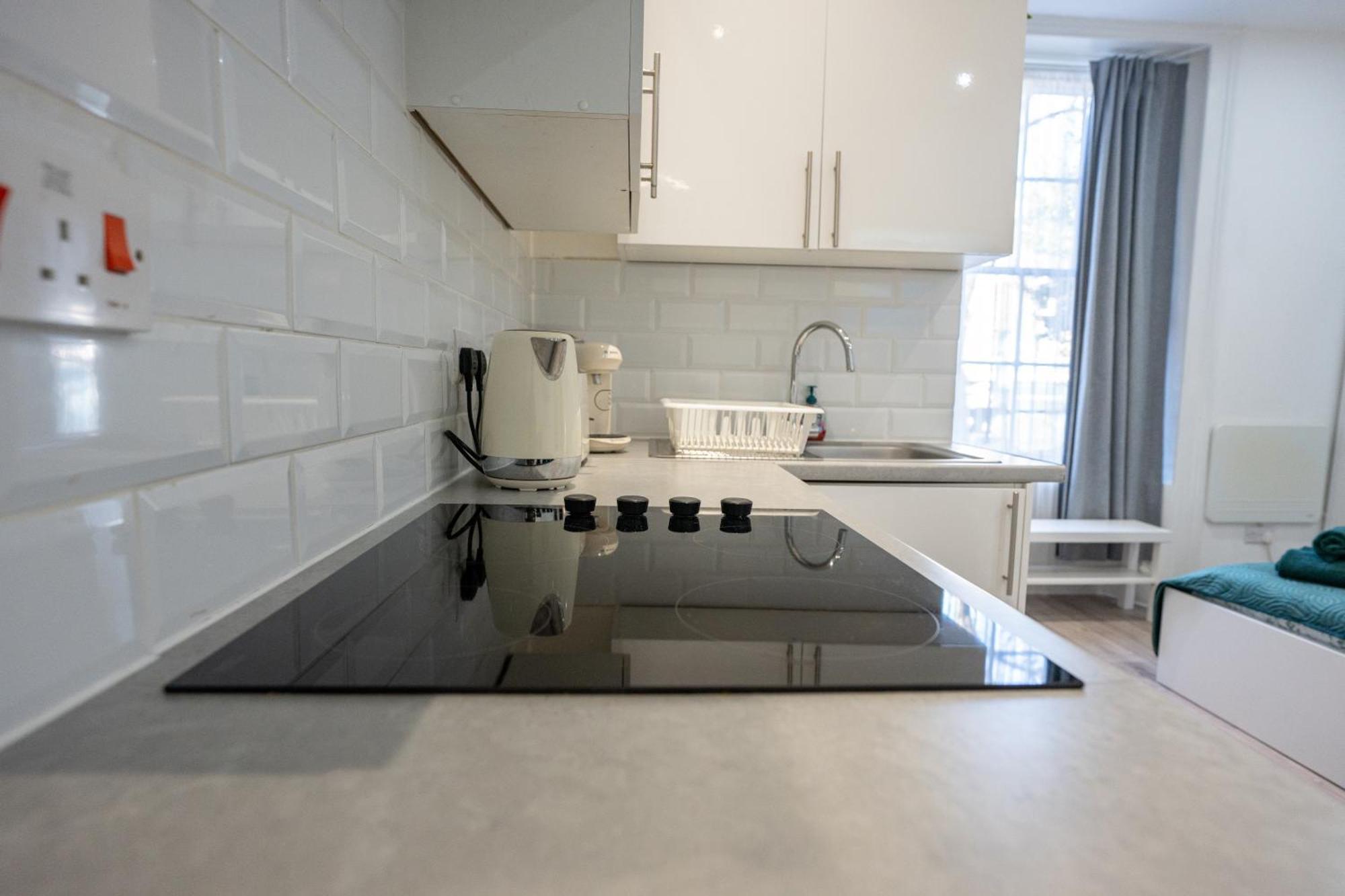 Beautiful Studio Flat In Hackney Next To Overground Station London Exteriör bild