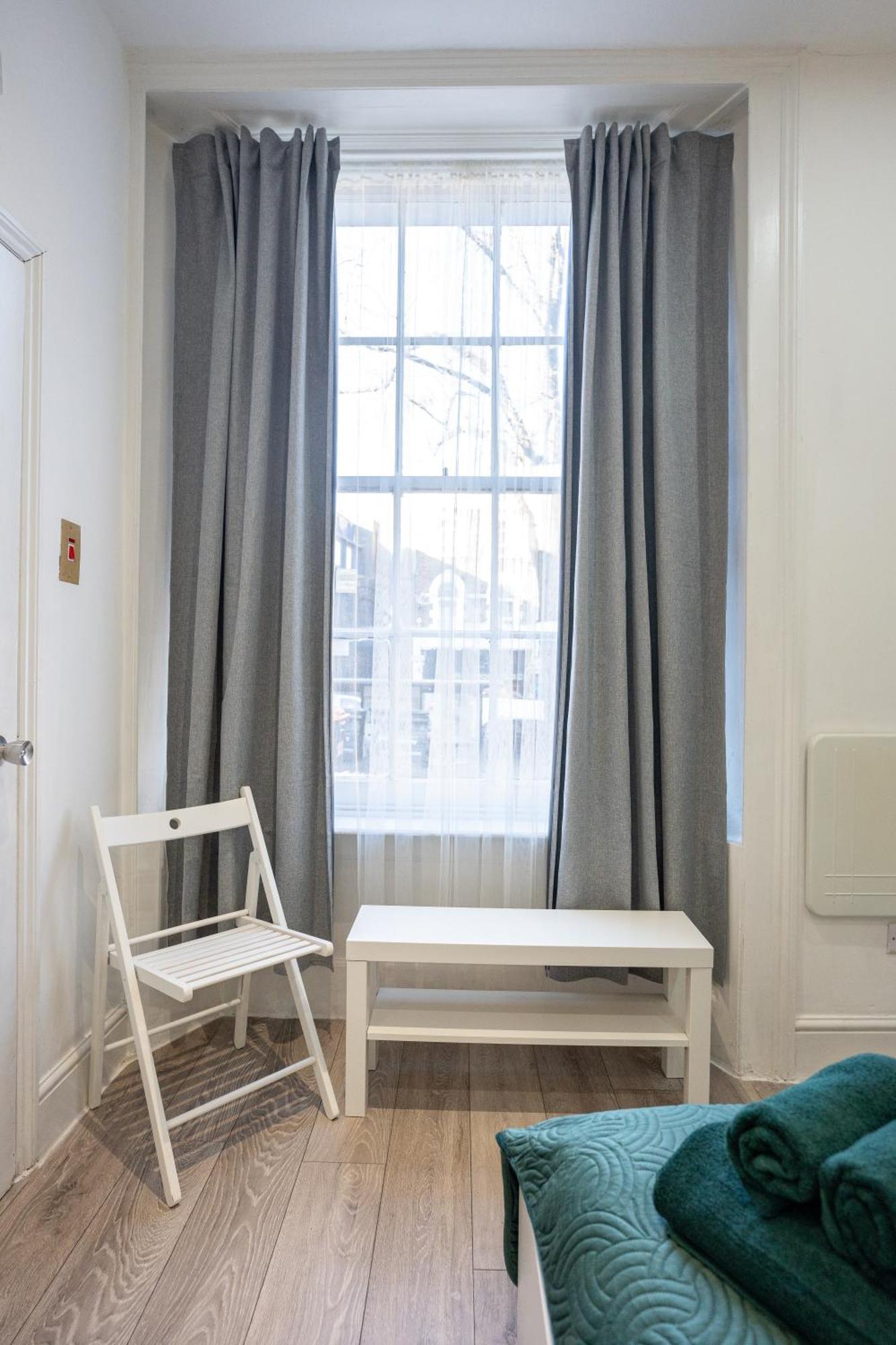 Beautiful Studio Flat In Hackney Next To Overground Station London Exteriör bild