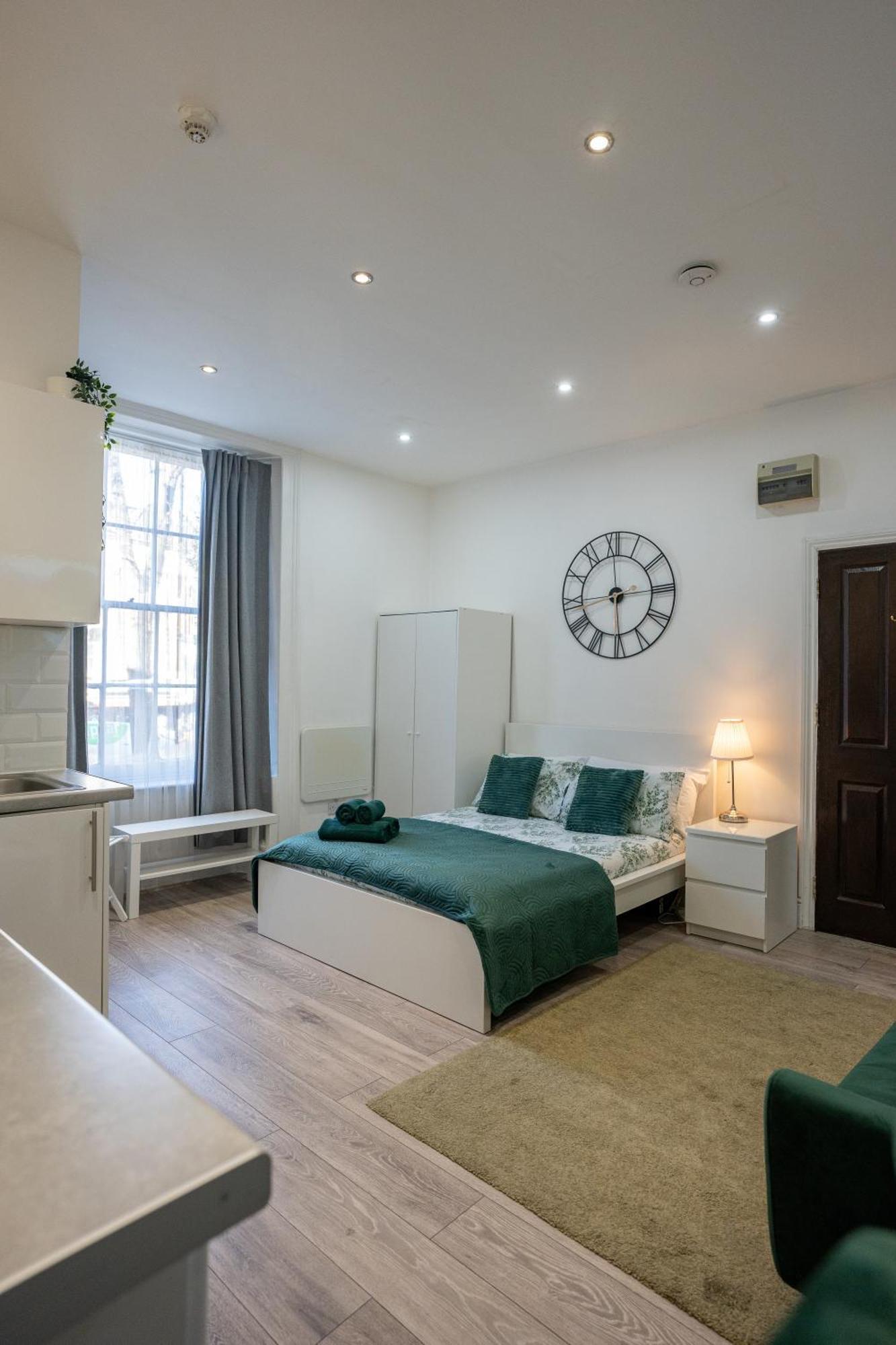 Beautiful Studio Flat In Hackney Next To Overground Station London Exteriör bild